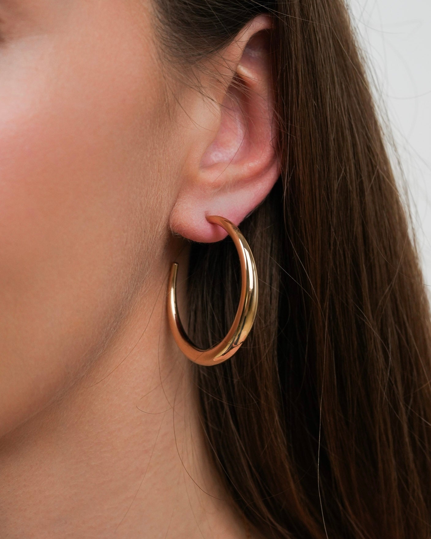 Sara Hoop Earrings