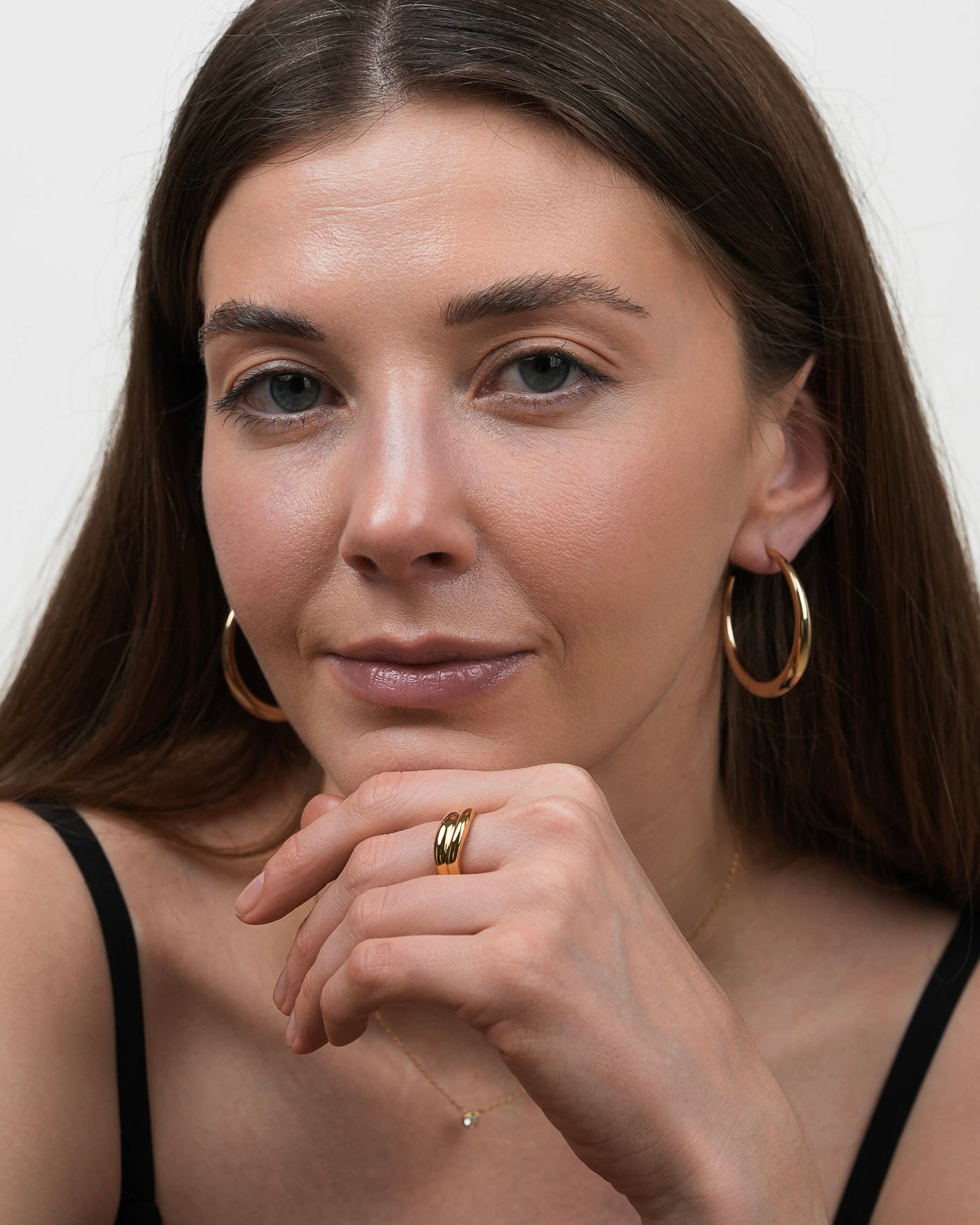 Sara Hoop Earrings