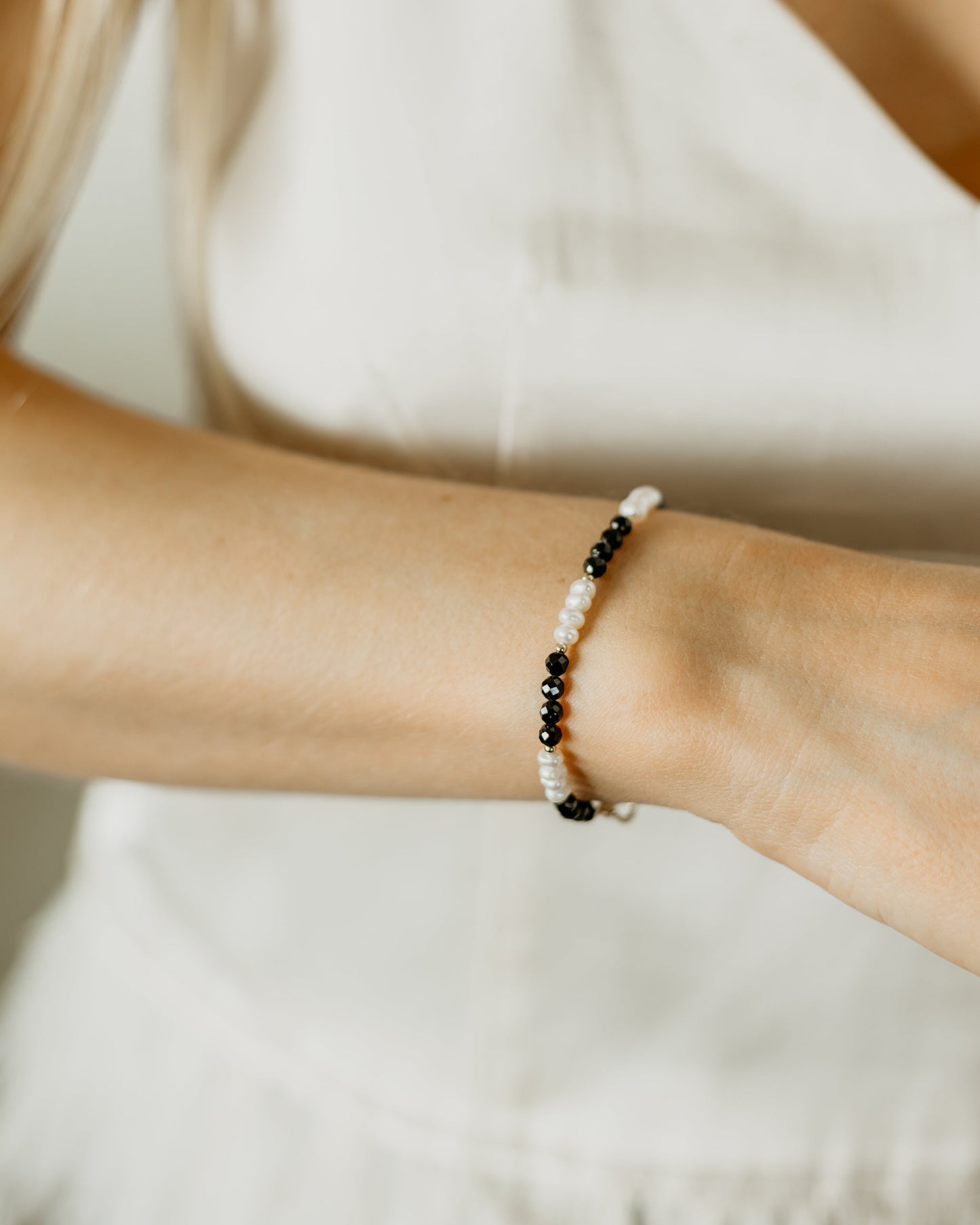 Noir | White Pearl & Black Gemstone Bracelet